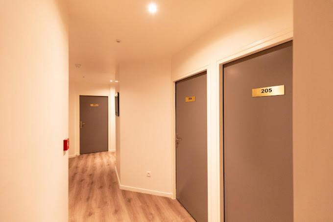 Hotel Le Theatre Suresnes Exterior foto